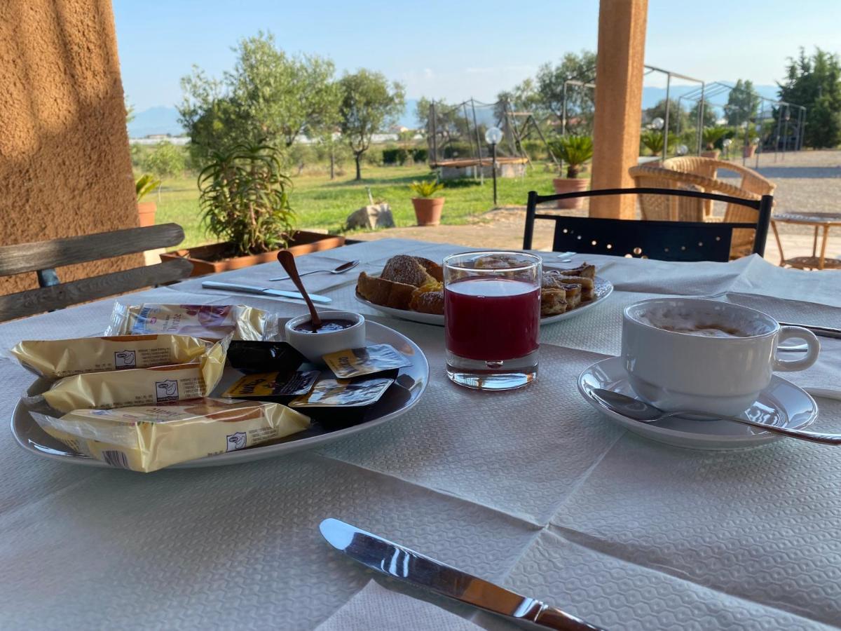 Agriturismo Il Borghetto Villa Foce del Sele Esterno foto